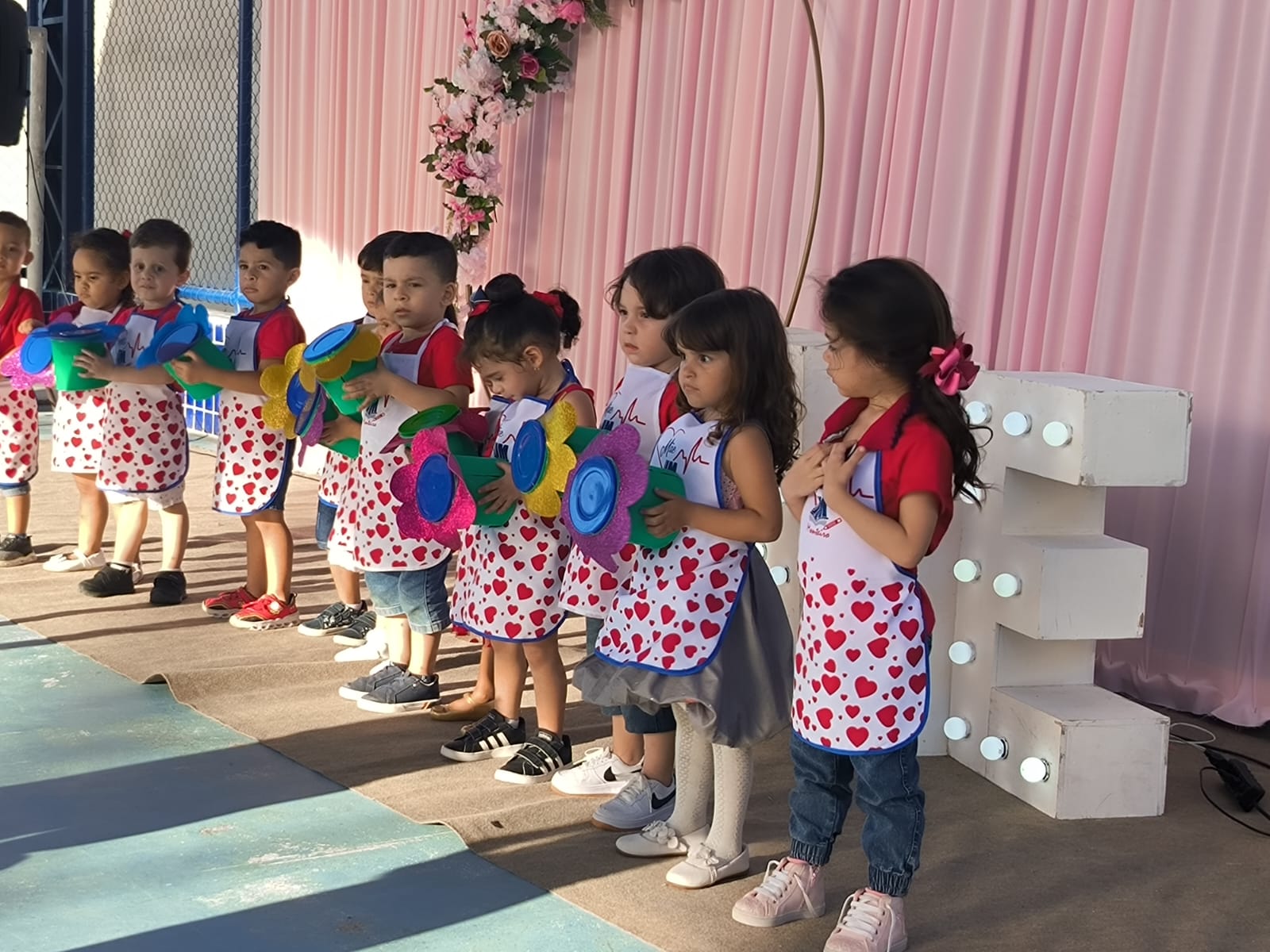 Homenagens às Mães da Educação Infantil